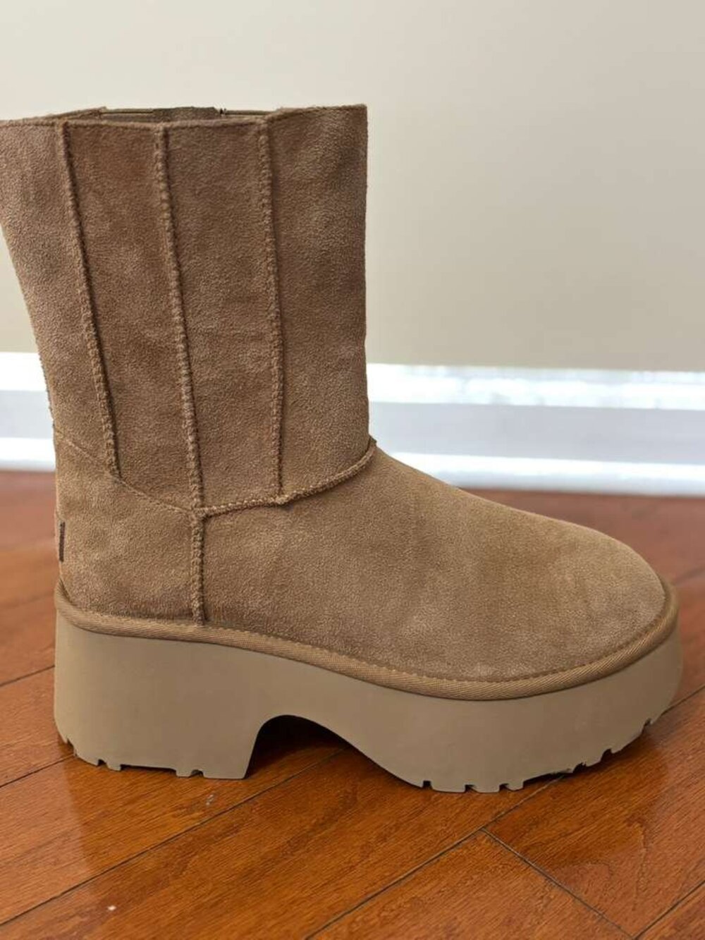 UGG Women's Classic Twin Seam New Heights Hickory Platform Boots 1158313 size 10